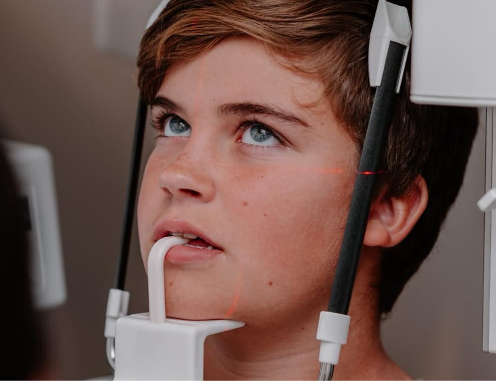 teen getting digital orthodontics scans