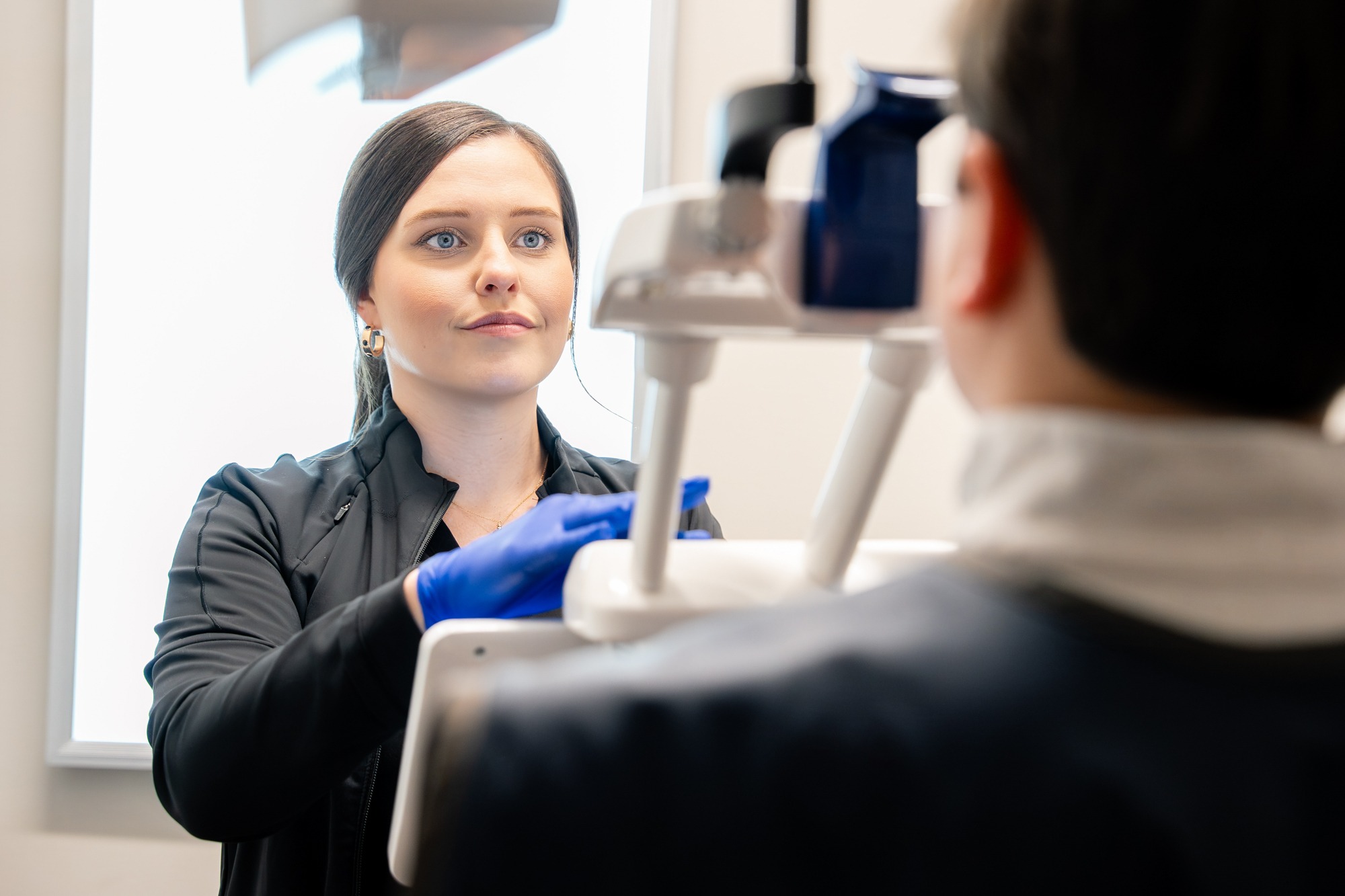 teen getting digital orthodontics scans